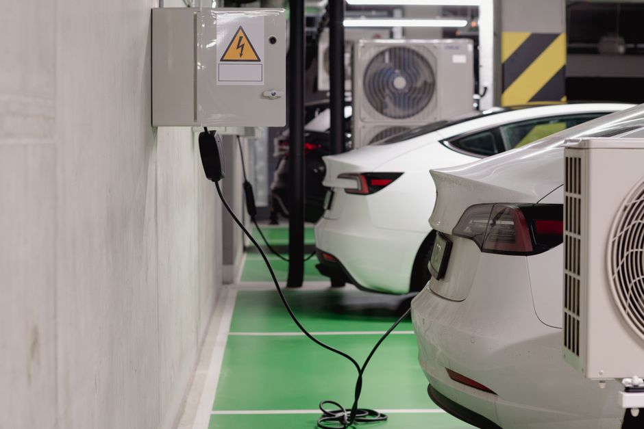 Electric vehicle charging at home powered by solar energy